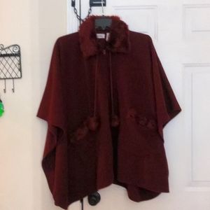 Le Moda Women's Burgundy Faux Fur Trimmed Fleece Poncho Cape, OS